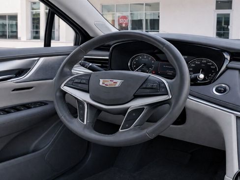 Certified 2023 Cadillac XT5 Premium Luxury w/ LPO, Premium Carpet Package FWD image 16