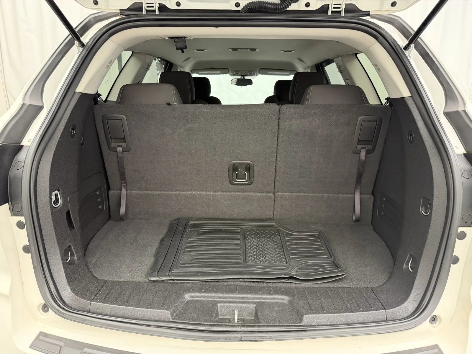 Used 2015 Chevrolet Traverse LT w/ Style and Technology Package FWD image 30