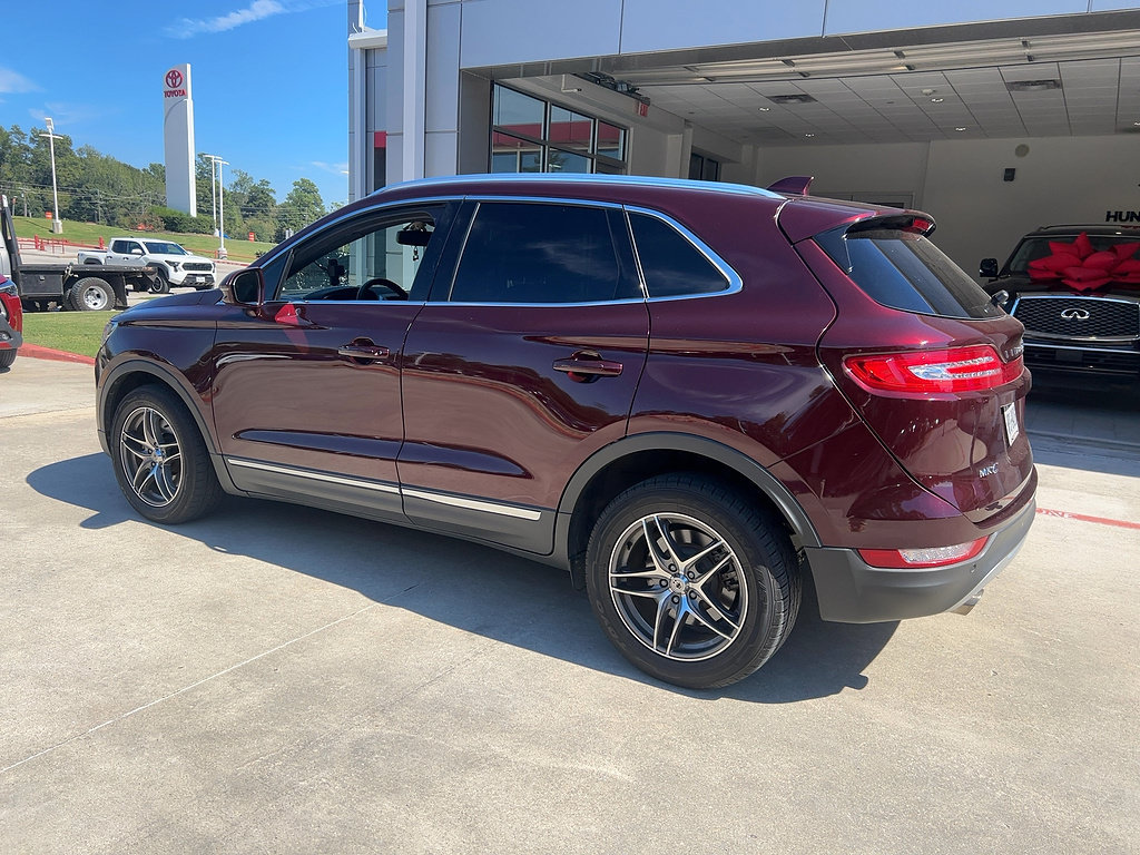 Used 2017 Lincoln MKC Reserve FWD image 4