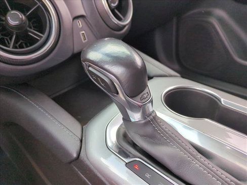 Used 2019 Chevrolet Blazer LT FWD image 12