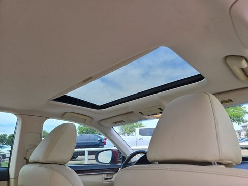 Used 2014 Lexus ES 350 w/ Luxury Package FWD image 21