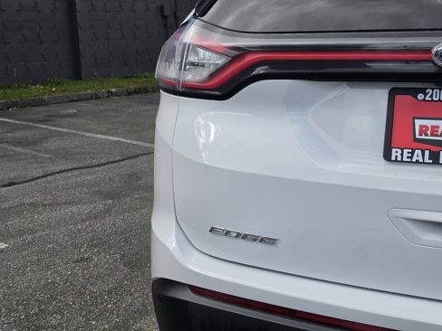 Used 2015 Ford Edge SEL w/ Equipment Group 201A AWD/4WD image 14