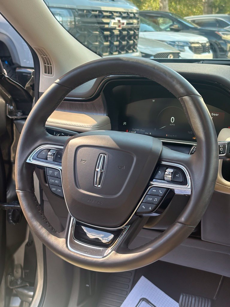 Used 2023 Lincoln Nautilus Reserve w/ Luxury Package AWD/4WD image 16