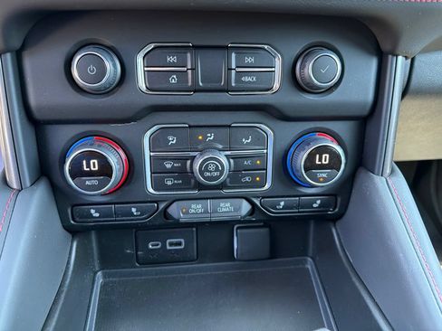 Used 2022 Chevrolet Tahoe RST w/ Sport Performance Package AWD/4WD image 35