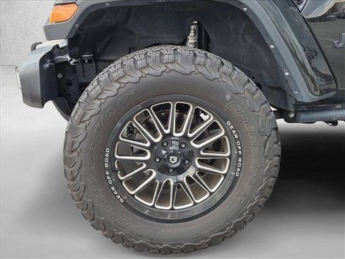 Used 2023 Jeep Gladiator Sport AWD/4WD image 23