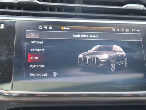 Used 2023 Audi Q7 2.0T Premium AWD/4WD image 25