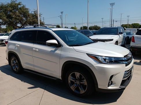 Used 2018 Toyota Highlander Limited Platinum AWD/4WD image 8
