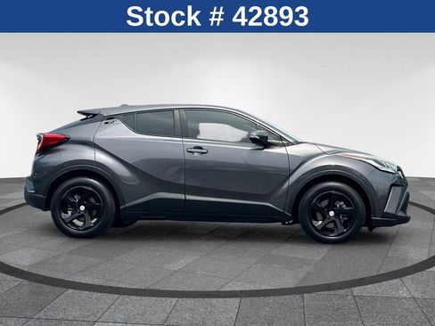Used 2021 Toyota C-HR LE FWD image 4