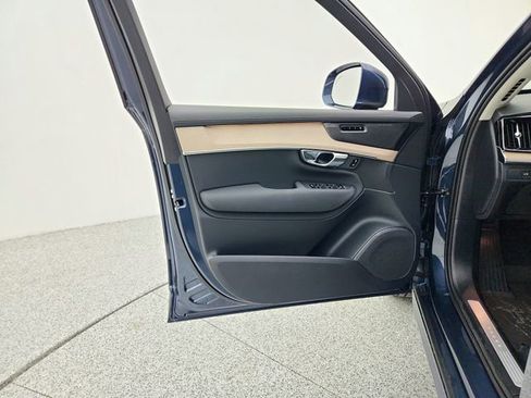New 2026 Volvo XC90 T8 Plus image 23