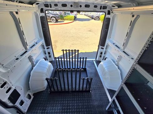 Used 2025 RAM ProMaster 2500 FWD image 22