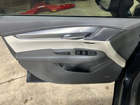 Used 2021 Cadillac XT5 Premium Luxury FWD image 14