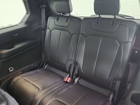 New 2025 Jeep Grand Cherokee L Limited image 16