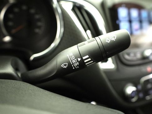 Used 2018 Chevrolet Malibu LT image 26