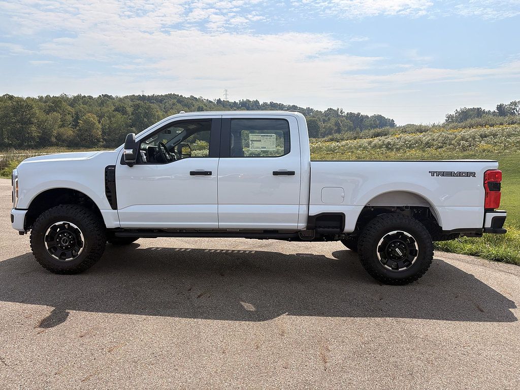 New 2027 Ford F250 XL w/ Tremor Off-Road Package AWD/4WD image 2
