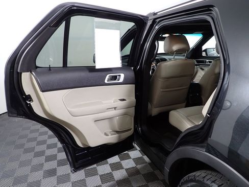 Used 2011 Ford Explorer XLT w/ 202A Rapid Spec Order Code AWD/4WD image 32