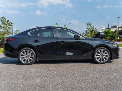 Used 2025 MAZDA MAZDA3 s FWD image 9
