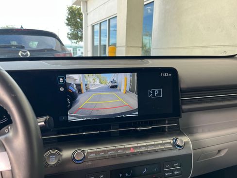 Used 2025 Hyundai Kona SEL image 17