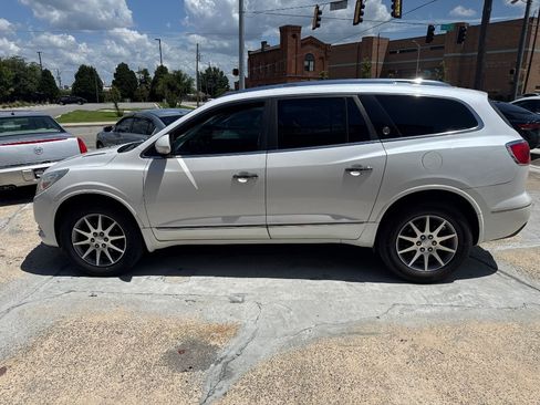 Used 2016 Buick Enclave Leather FWD image 7