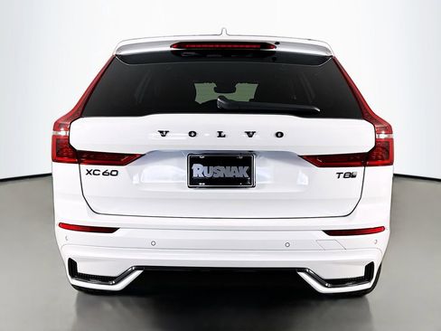 New 2026 Volvo XC60 T8 Ultra w/ Climate Package PRO AWD/4WD image 6