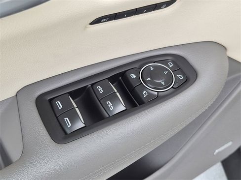 Used 2023 Cadillac XT5 Premium Luxury image 23