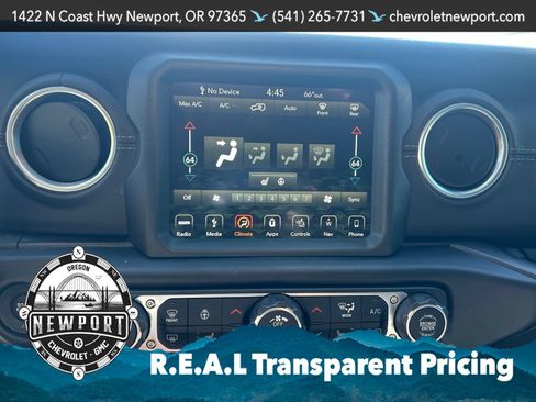 Used 2019 Jeep Wrangler Unlimited Sahara AWD/4WD image 24