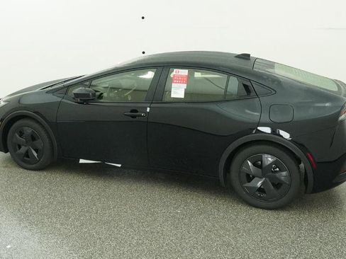 New 2026 Toyota Prius LE image 4
