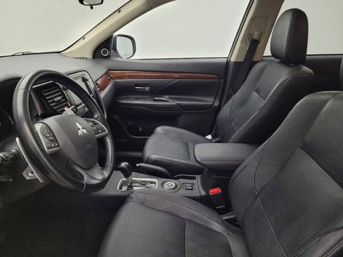 Used 2015 Mitsubishi Outlander GT image 17