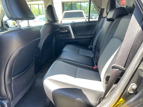 Used 2018 Toyota 4Runner SR5 Premium AWD/4WD image 22
