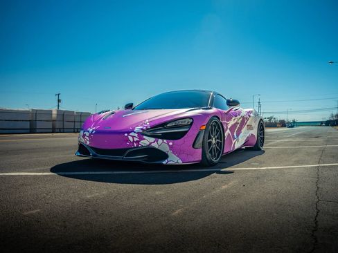 Used 2018 McLaren 720S RWD image 32