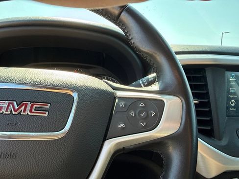 Used 2019 GMC Acadia SLE w/ LPO, Floor Liner Package AWD/4WD image 16