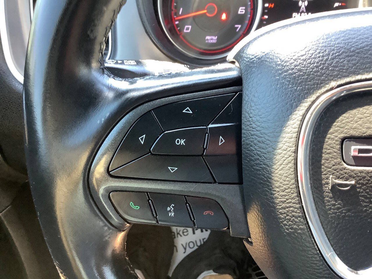 Used 2019 Dodge Charger SXT w/ Travel & Safety Group RWD image 42