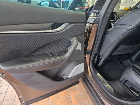 Used 2020 Maserati Levante S GranSport image 6
