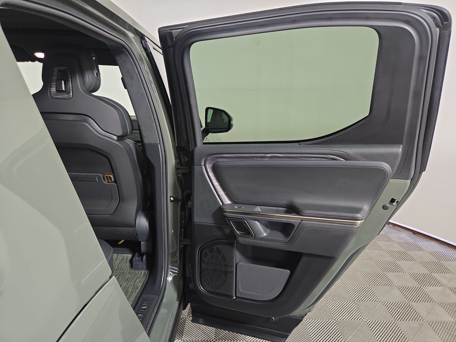 Used 2022 Rivian R1T Launch Edition AWD/4WD image 19