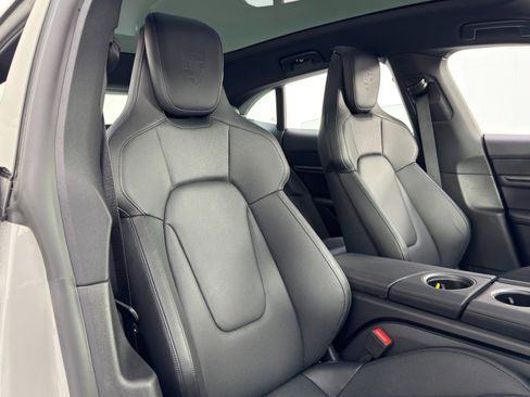 Used 2025 Porsche Taycan 4S w/ Premium Package image 42