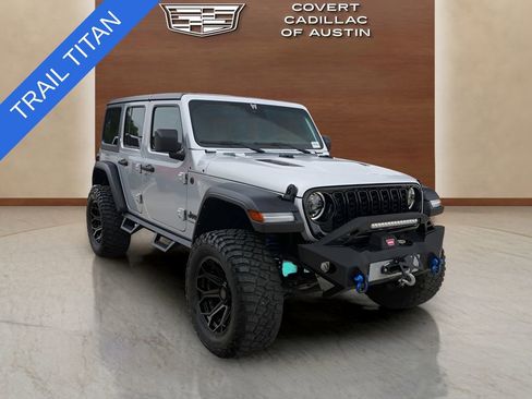 Used 2024 Jeep Wrangler Unlimited Sport AWD/4WD image 6