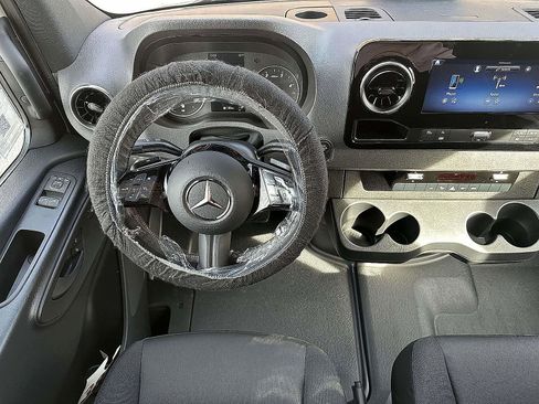 New 2025 Mercedes-Benz Sprinter 2500 image 14