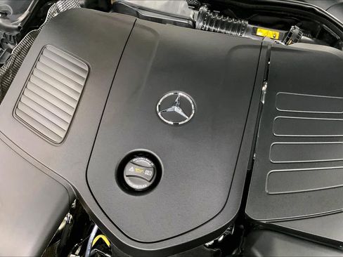 Used 2025 Mercedes-Benz C 300 Sedan image 31