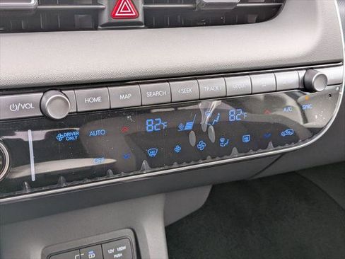 New 2025 Hyundai Ioniq 5 SE image 22