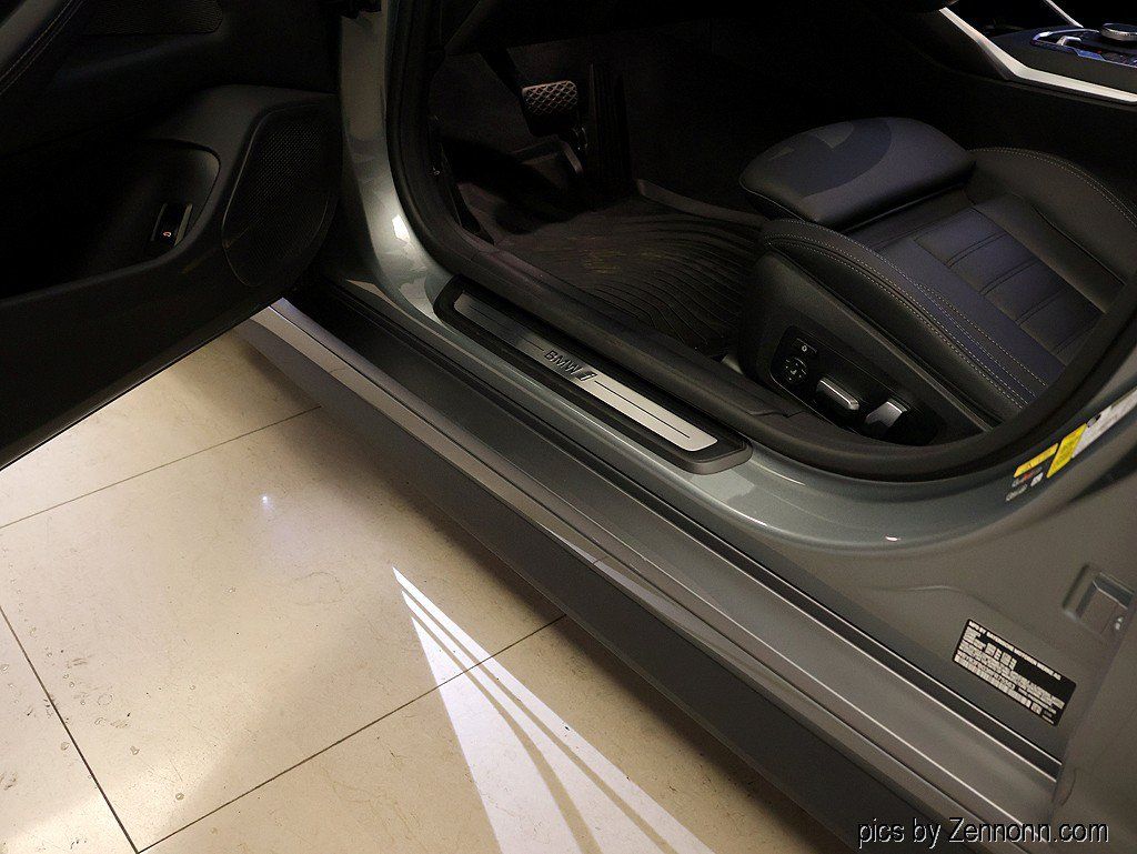 Used 2024 BMW i4 xDrive40i w/ Premium Package AWD/4WD image 29
