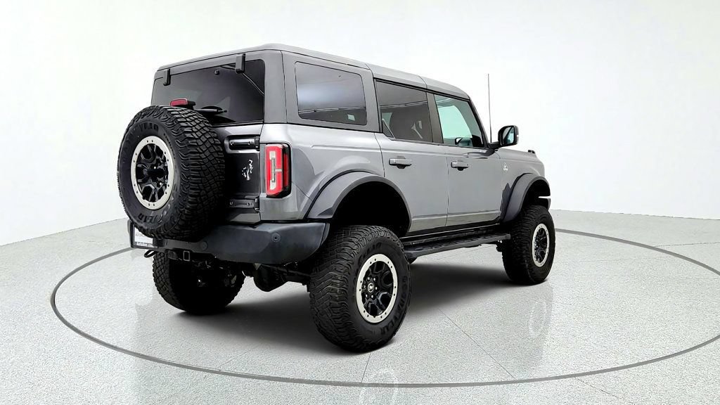Used 2023 Ford Bronco Outer Banks w/ Sasquatch Package AWD/4WD image 5