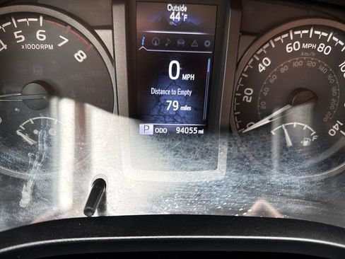 Used 2018 Toyota Tacoma TRD Off-Road image 23