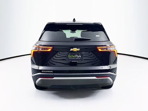 Used 2025 Chevrolet Equinox LT image 7