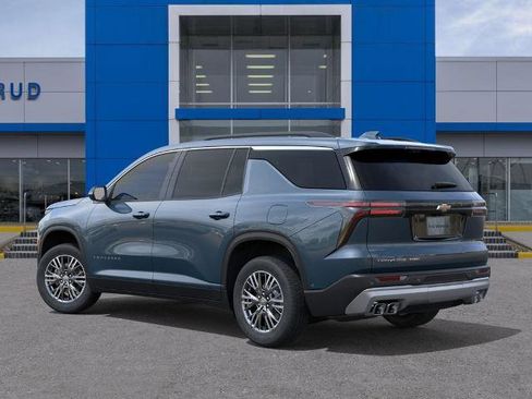 New 2026 Chevrolet Traverse LT w/ Driver Confidence Package AWD/4WD image 3