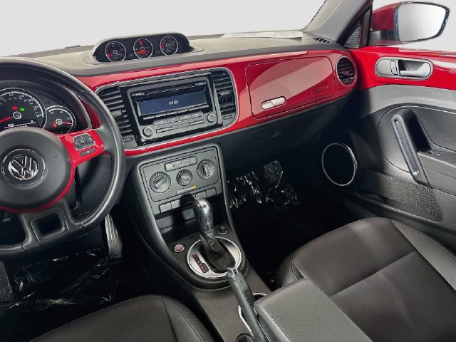 Used 2013 Volkswagen Beetle TDI FWD image 19