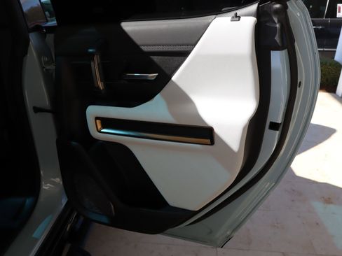 Certified 2024 GMC Hummer EV 3X w/ Extreme Off-Road Package image 39