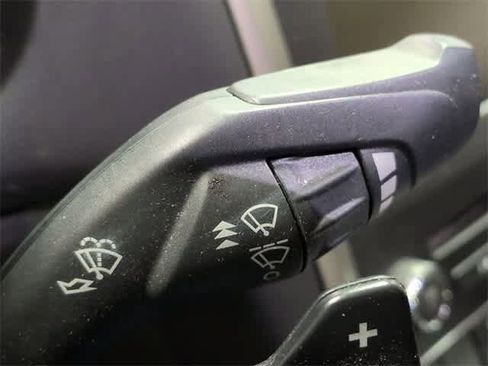 Used 2016 Ford Fusion SE w/ Equipment Group 202A image 25