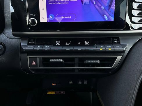 Used 2025 Toyota Camry LE image 26