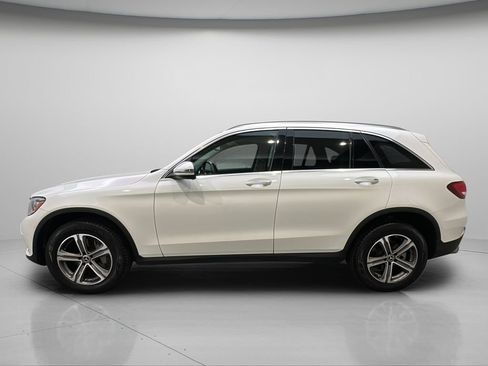 Used 2019 Mercedes-Benz GLC 300 4MATIC image 3