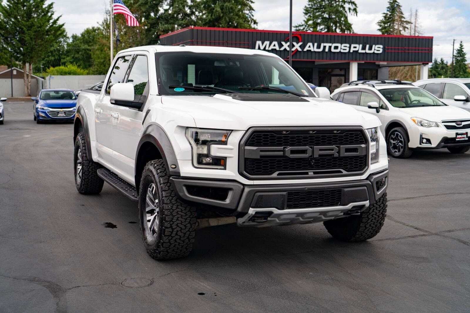 Used 2018 Ford F150 Raptor w/ Equipment Group 802A Luxury AWD/4WD image 2