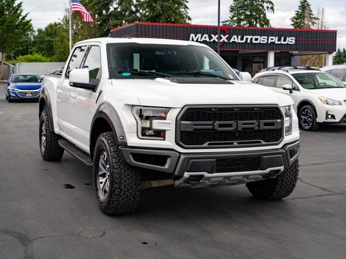 Used 2018 Ford F150 Raptor w/ Equipment Group 802A Luxury AWD/4WD image 2